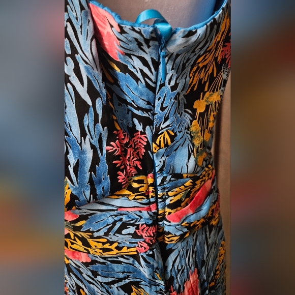FOREVER UNIQUE Brighter Than the Sun Maxi Dress In Blue Floral. Size 10 NWT - Picture 14 of 16